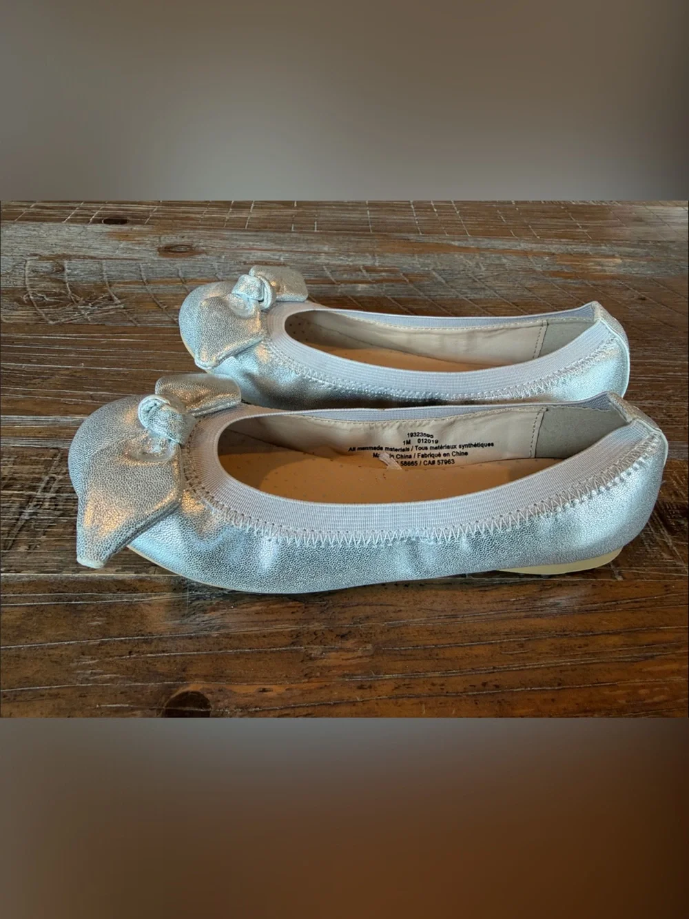 Girls dress shoes size 1 Harper Canyon Metallic Silver